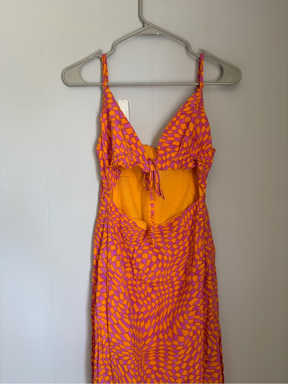 Olivaceous Orange & Pink Cutout Maxi Dress - Picture 2 of 6